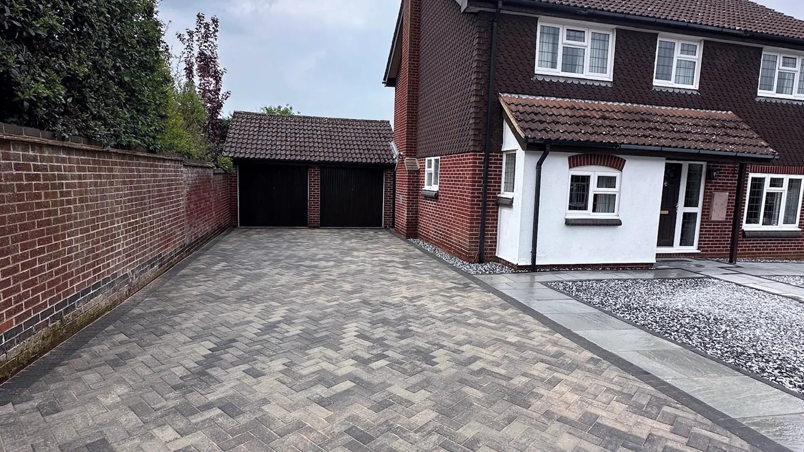 Premium Driveway Edging and Detailing